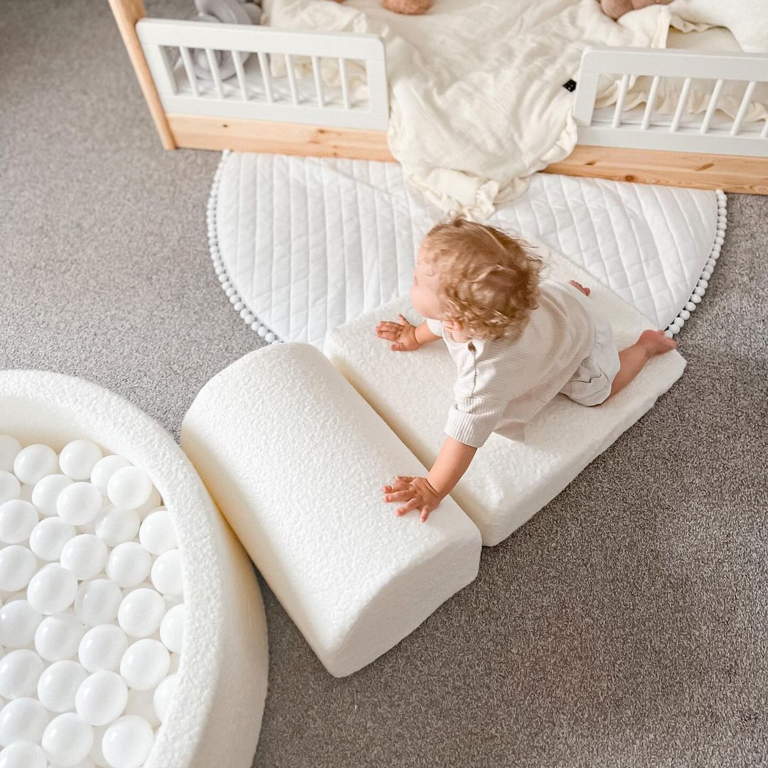Boucle-Weiß-Spielset mit Bällebad